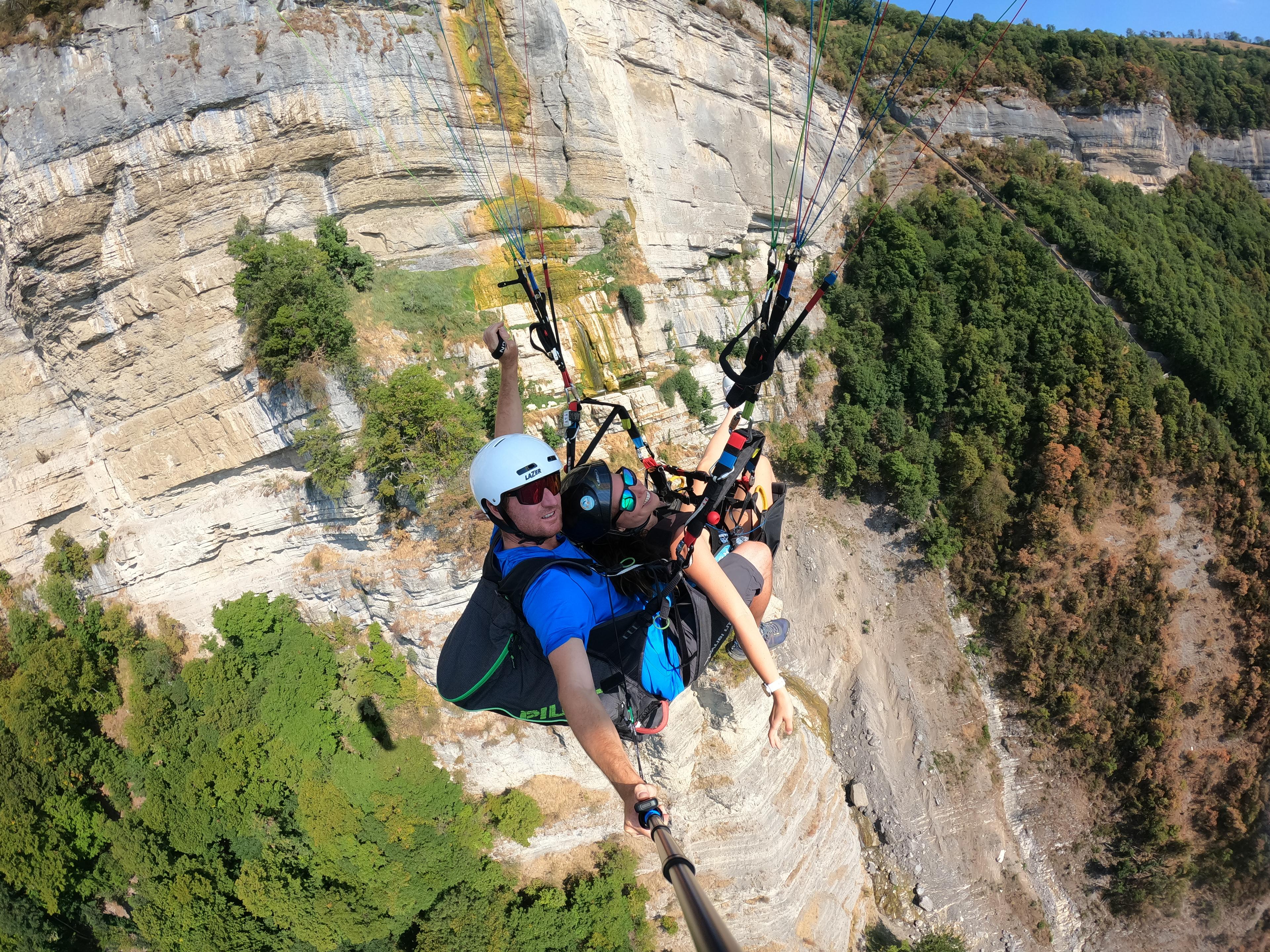 la cescade de Saint Hilaire du Touvet en parapente biplace avec air alpin